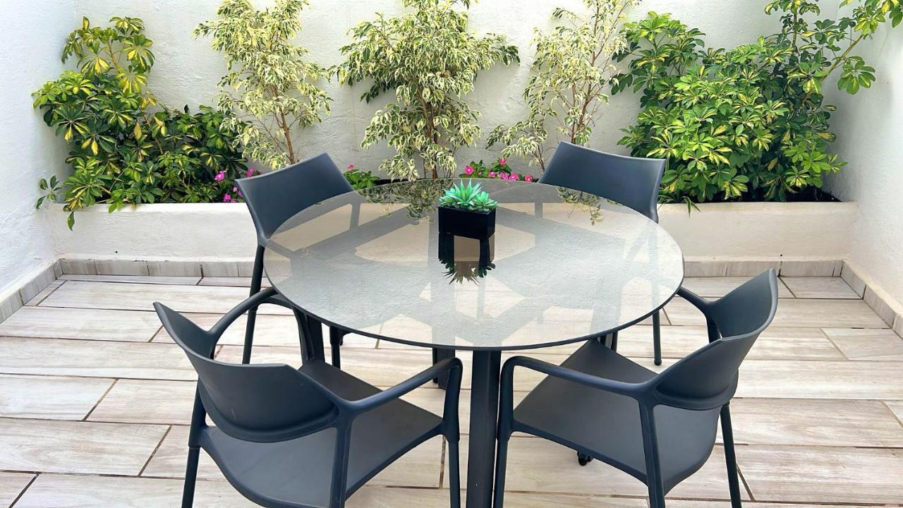 New! Renovated, Centrally Located, Private Entrance, Terrace Apartment บาเลนเซีย ภายนอก รูปภาพ